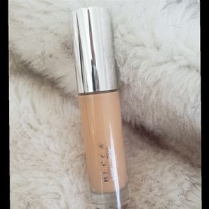 Becca Ultimate Coverage 24hr Foundation